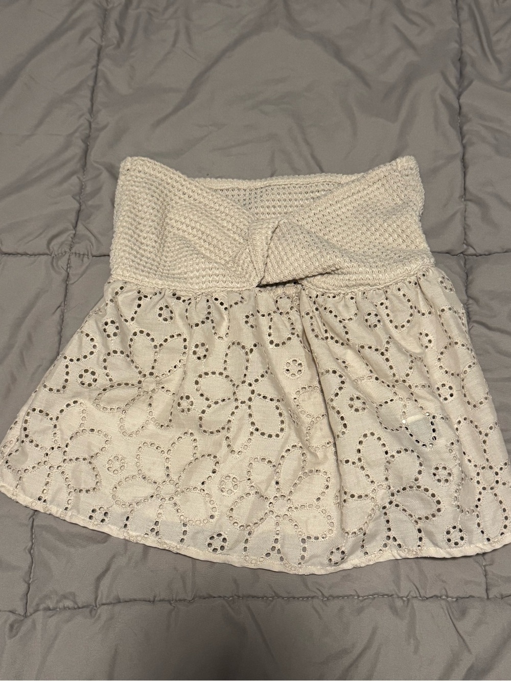 SHEIN Beige Knit Eyelet Tube Top Women’s Size XS NWOT